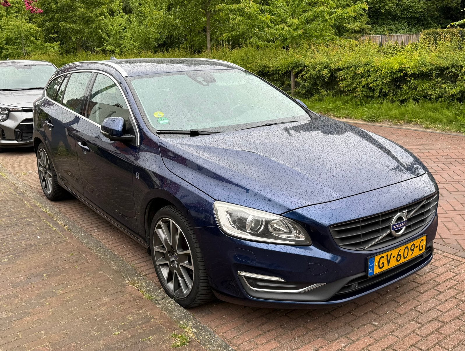 Volvo V60 D3 Euro 6 150pk Start/stop Geartronic 2015 Blauw, Auto's, Blauw, Diesel, Parkeerassistent, Particulier