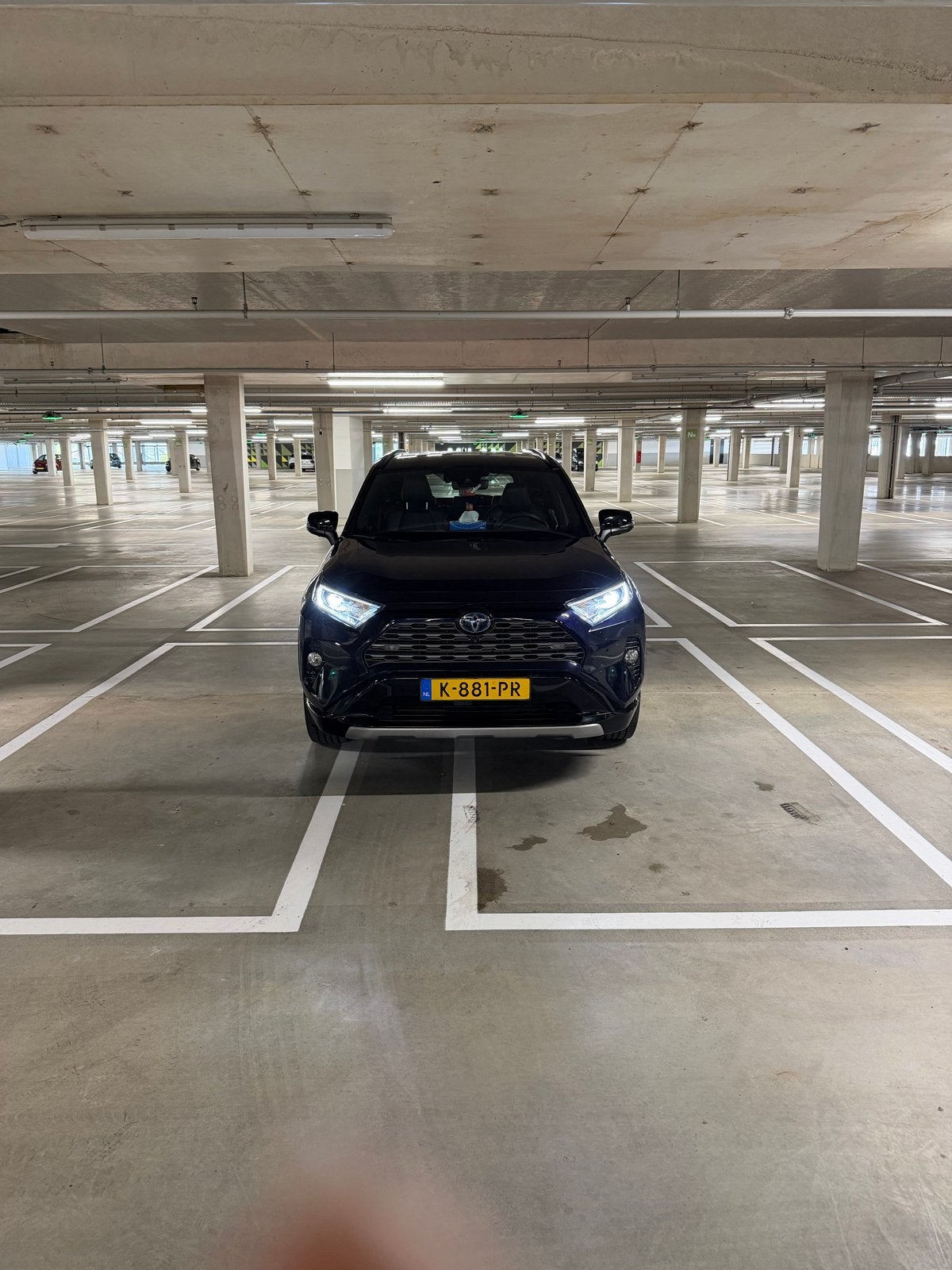 Toyota Rav4 2.5 Hybrid 218pk CVT 2021 Blauw, Dealer onderhouden, 4 cilinders, 2487 cc, Blauw