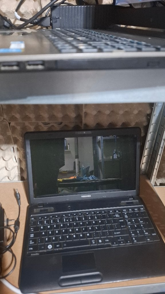 medion s621, HDD, 2 tot 3 Ghz, Qwerty, 8 GB