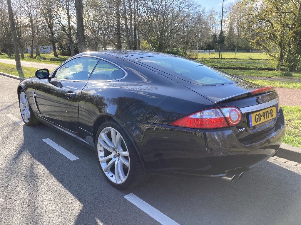 Jaguar XKR 4.2 Supercharged Coupe AUT 2007 Zwart NIEUWSTAAT, Auto's, Jaguar, Achterwielaandrijving, Zwart, Leder, Particulier