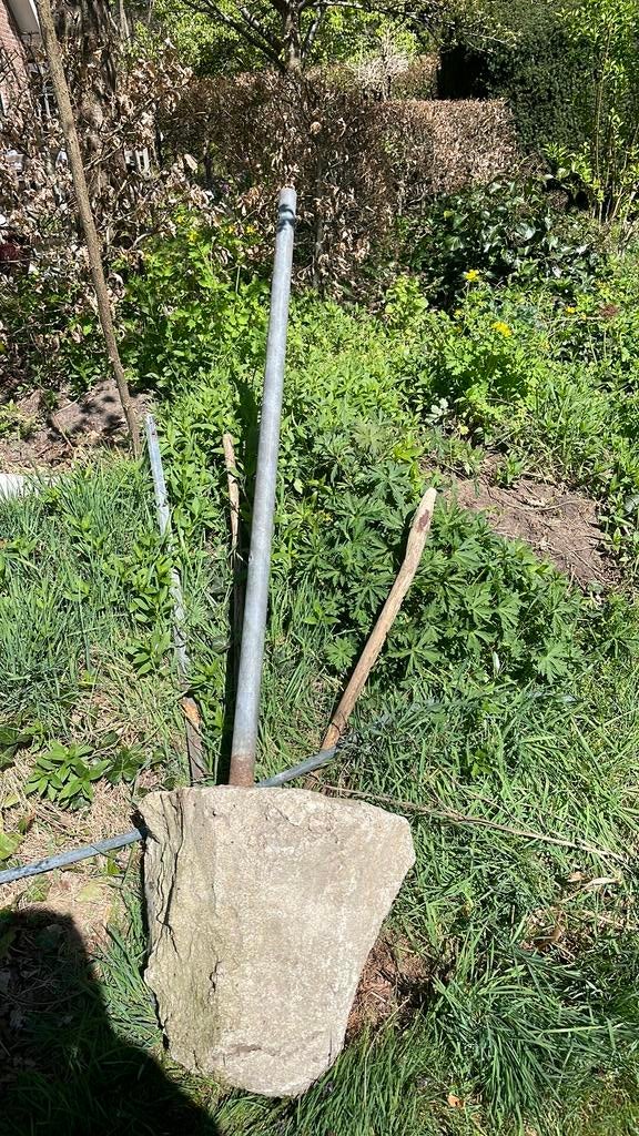Paal voor schotelantenne overal te plaatse met betonvoet, Ophalen, Zo goed als nieuw, Overige merken