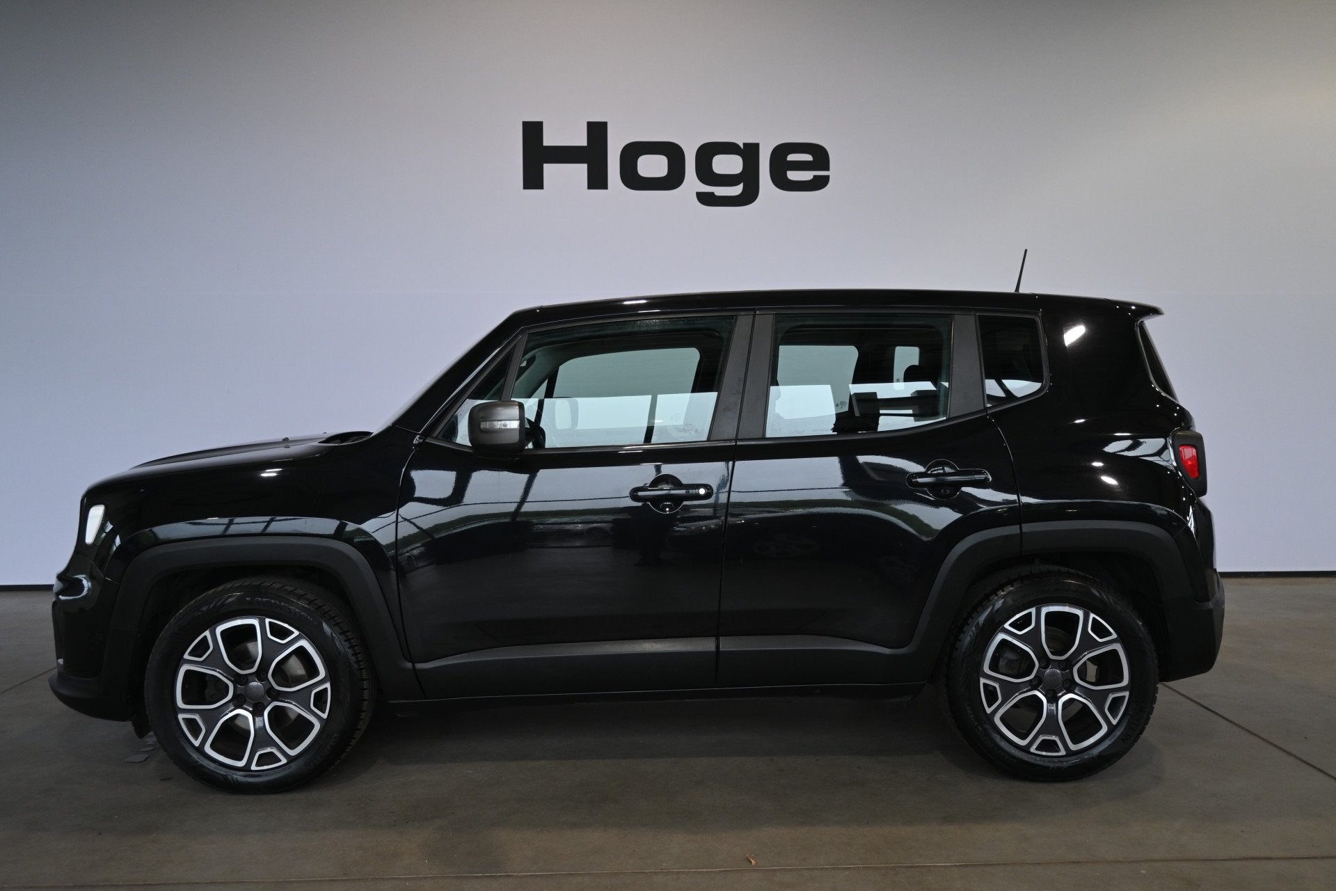 Jeep Renegade 1.3T Limited Automaat Clima Carplay Cruise Con, Auto's, Jeep, Stof, Gebruikt, 4 cilinders, Zwart