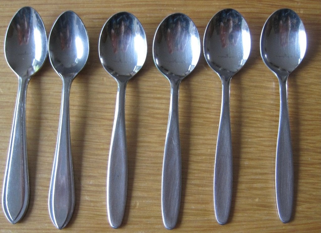zes kleine suikerlepeltjes van Amefa stainless steel, Theelepel, Los bestek, Ophalen of Verzenden, Zo goed als nieuw