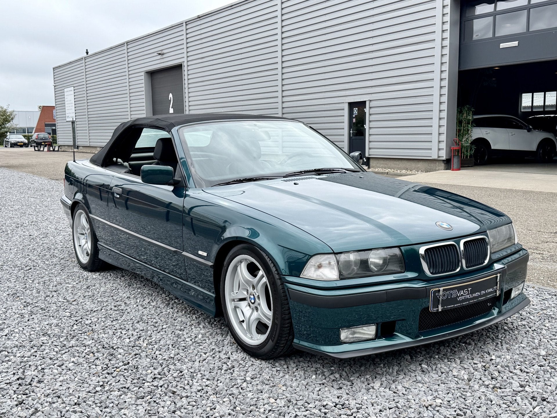 BMW 3 Serie Cabrio 320i Cabriolet 1998 Climate M-Sport Bosto, 1385 kg, Achterwielaandrijving, Gebruikt, Zwart