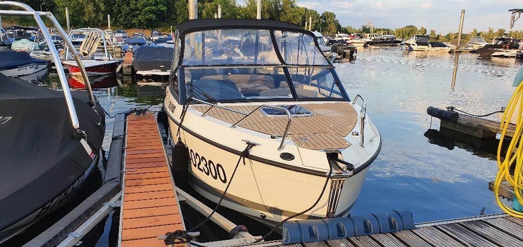 Quicksilver 675 Cruiser – 150pk – Trailer – Vaarklaar, Gebruikt, Walstroom, Buitenboordmotor, Polyester