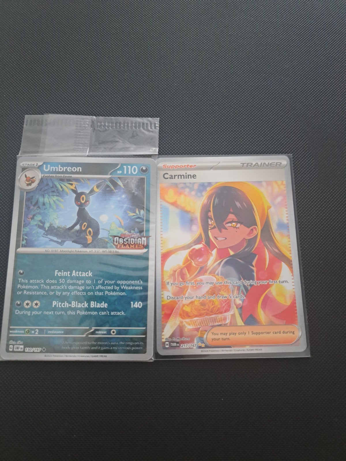 Pokémon Kaarten: Umbreon en Carmine, Hobby en Vrije tijd, Ophalen, Zo goed als nieuw, Meerdere kaarten