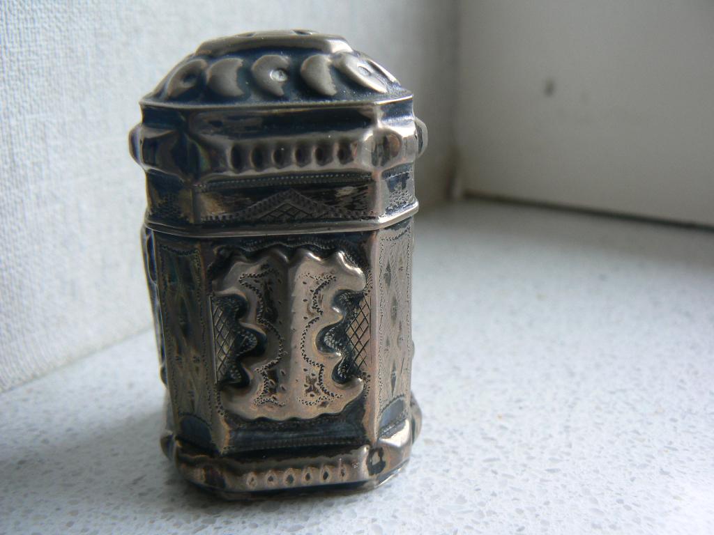 Lodereindoosje snuifdoosje zilver antiek met merktekens, Antiek en Kunst, Ophalen of Verzenden, Zilver