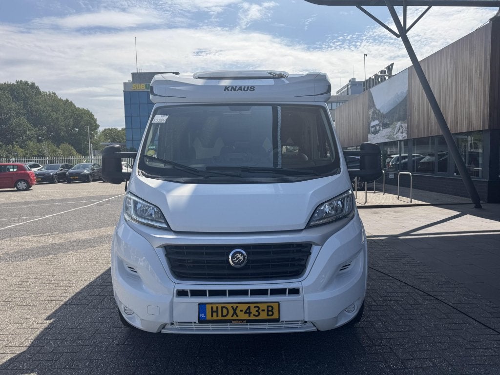 Knaus Vansation 650 MEG 2021 140 PK ENKELE BEDDEN, Caravans en Kamperen, Standaard zit, Ringverwarming, Airbags, Tot en met 2