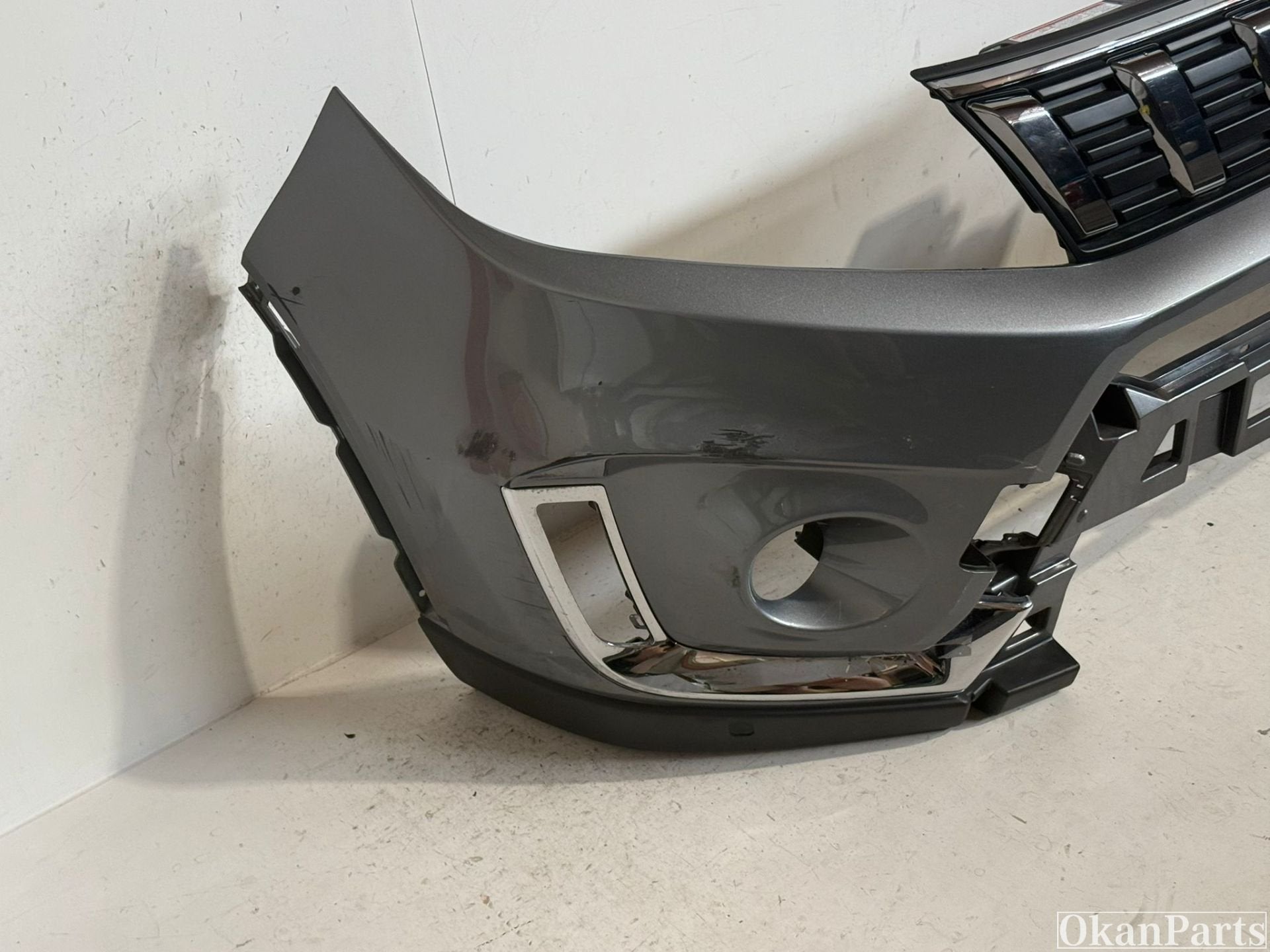 Suzuki Vitara Facelift Voorbumper 71711-86R, Ophalen of Verzenden, Gebruikt, Voor, Bumper