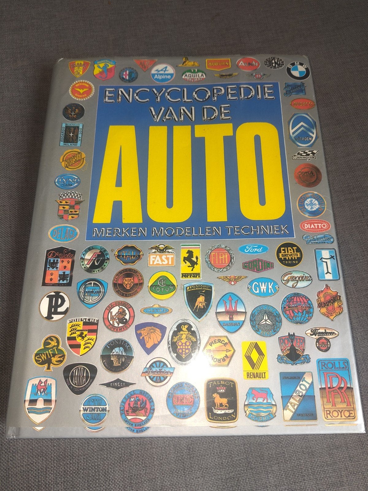Encyclopedie van de Auto - Merken Modellen Techniek, Boeken, Ophalen of Verzenden, Gelezen, Algemeen, Onbekend
