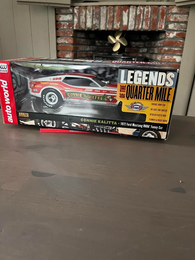 Auto World Connie Kalitta 1972 Ford Mustang Funny Car 1:18, Ophalen of Verzenden, Nieuw, Auto, Overige merken