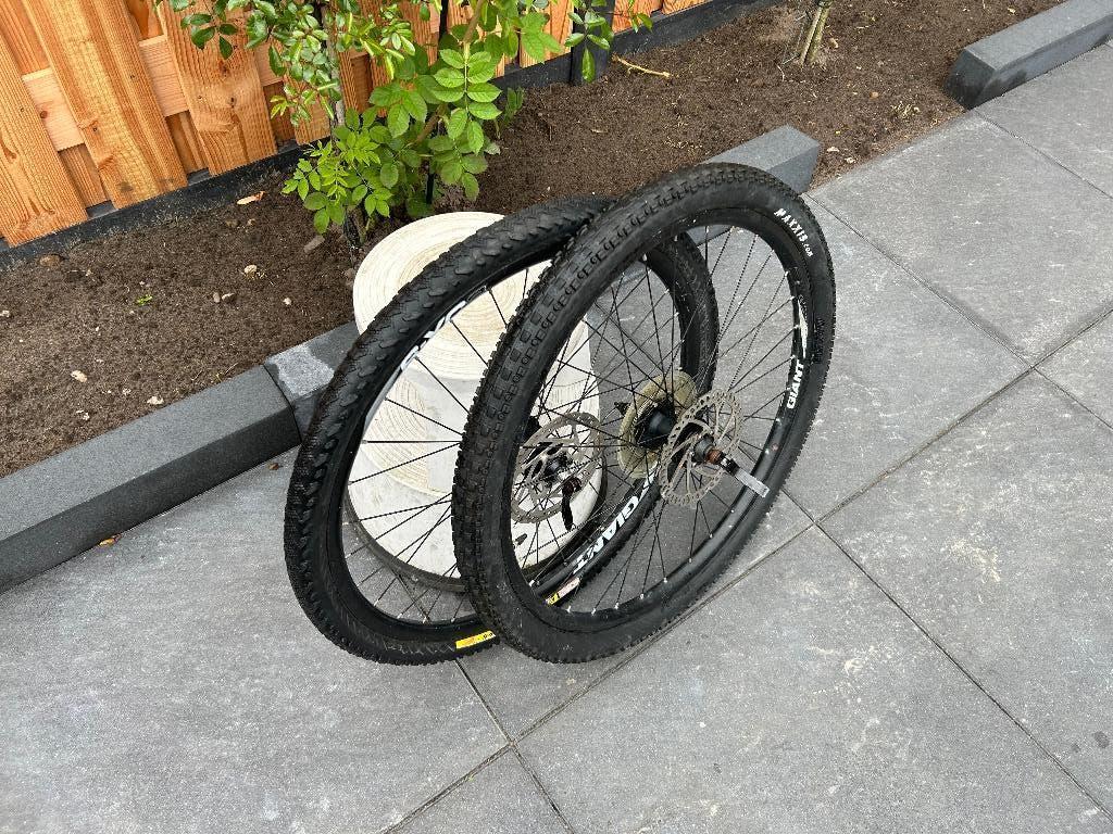 Set Wielen 26 inch achterwiel 8 cassette versnell.schijfrem, Fietsen en Brommers, Fietsonderdelen, Wiel, Gebruikt, Aluminium, Mountainbike