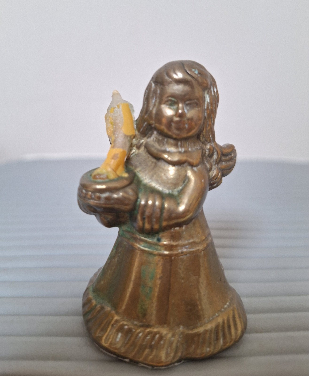 Engel. Koperen messing kaarsenhouder engel, Ophalen, Koper of Brons