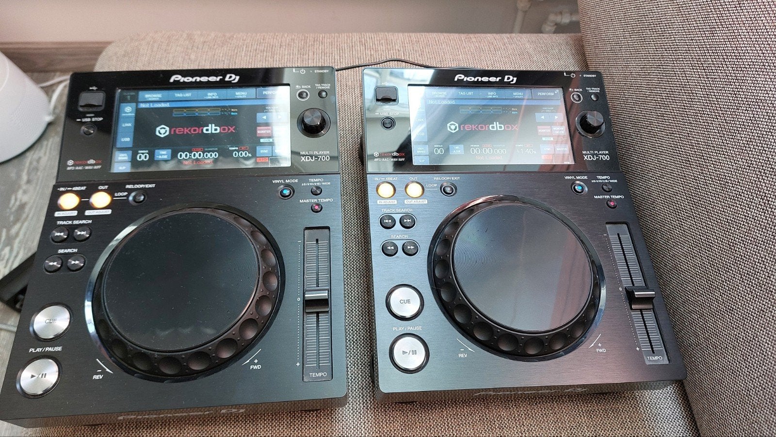 Pioneer XDJ-700 DJ-set (2 decks) - weinig gebruikt