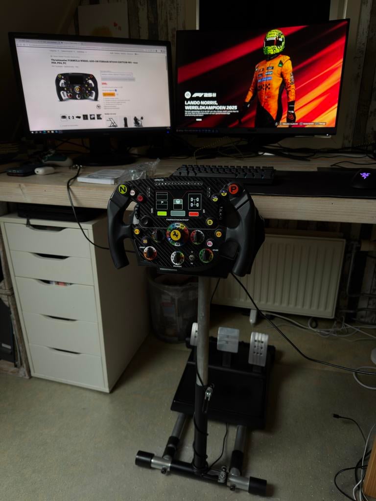 Thrustmaster T300 met Sf1000, Spelcomputers en Games, Ophalen, Zo goed als nieuw, Stuur of Pedalen, PlayStation 5