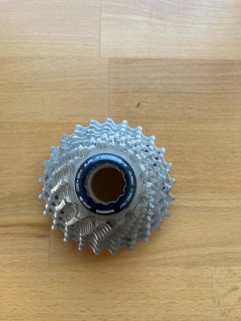 Ultegra R8000 11-25 cassette en KMC 11 speed ketting, Fietsen en Brommers, Fietsonderdelen, Ophalen of Verzenden, Zo goed als nieuw