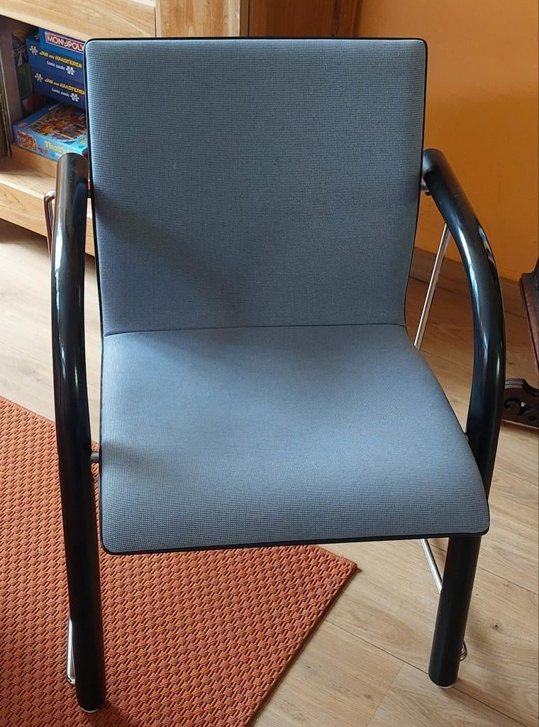 4Thonet S320 stoel - Design klassieker, Huis en Inrichting, Ophalen, Modern design, Gebruikt, Stof