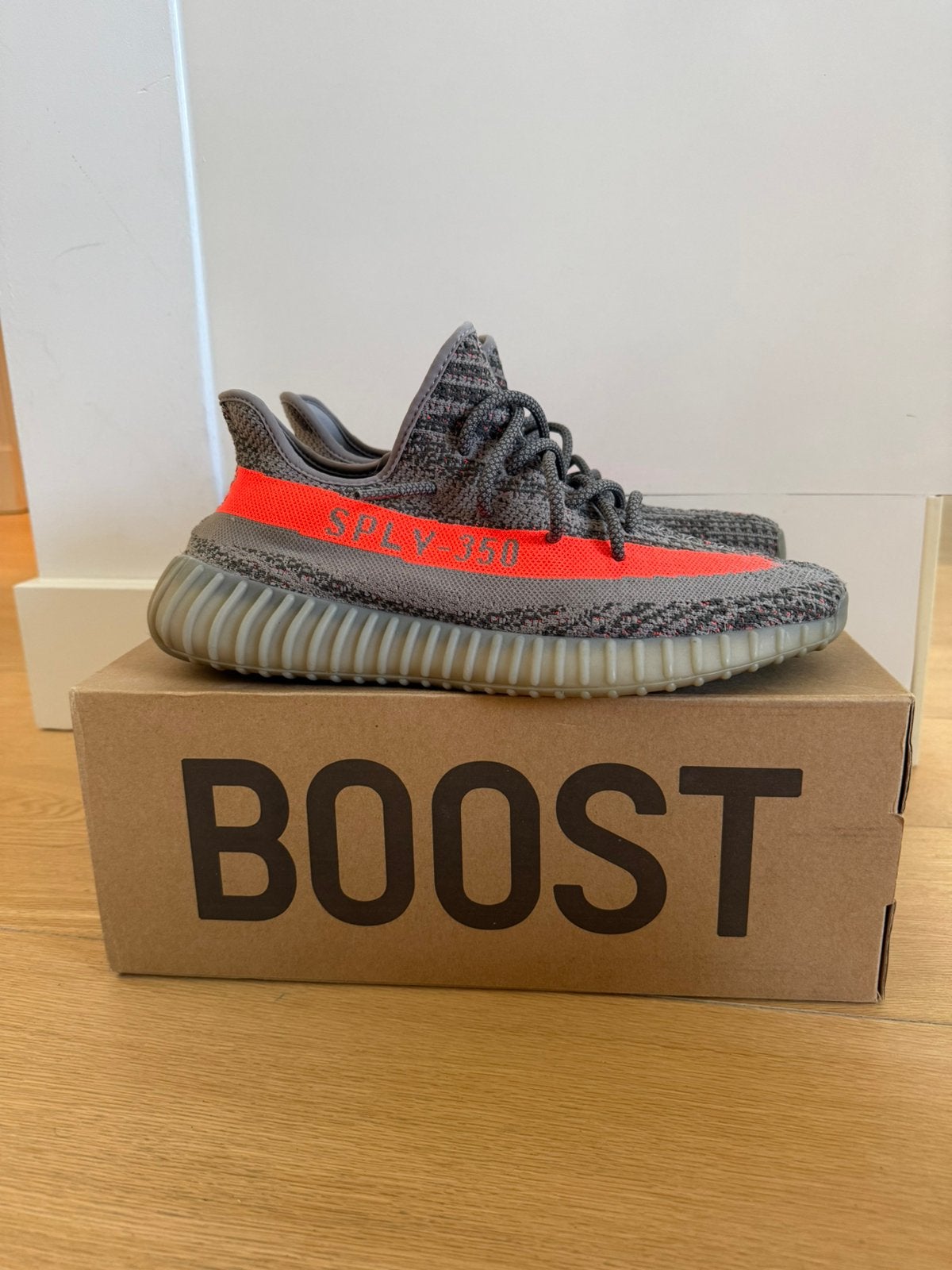 Yeezy Boost 350 v2, Ophalen, Zo goed als nieuw, Overige kleuren