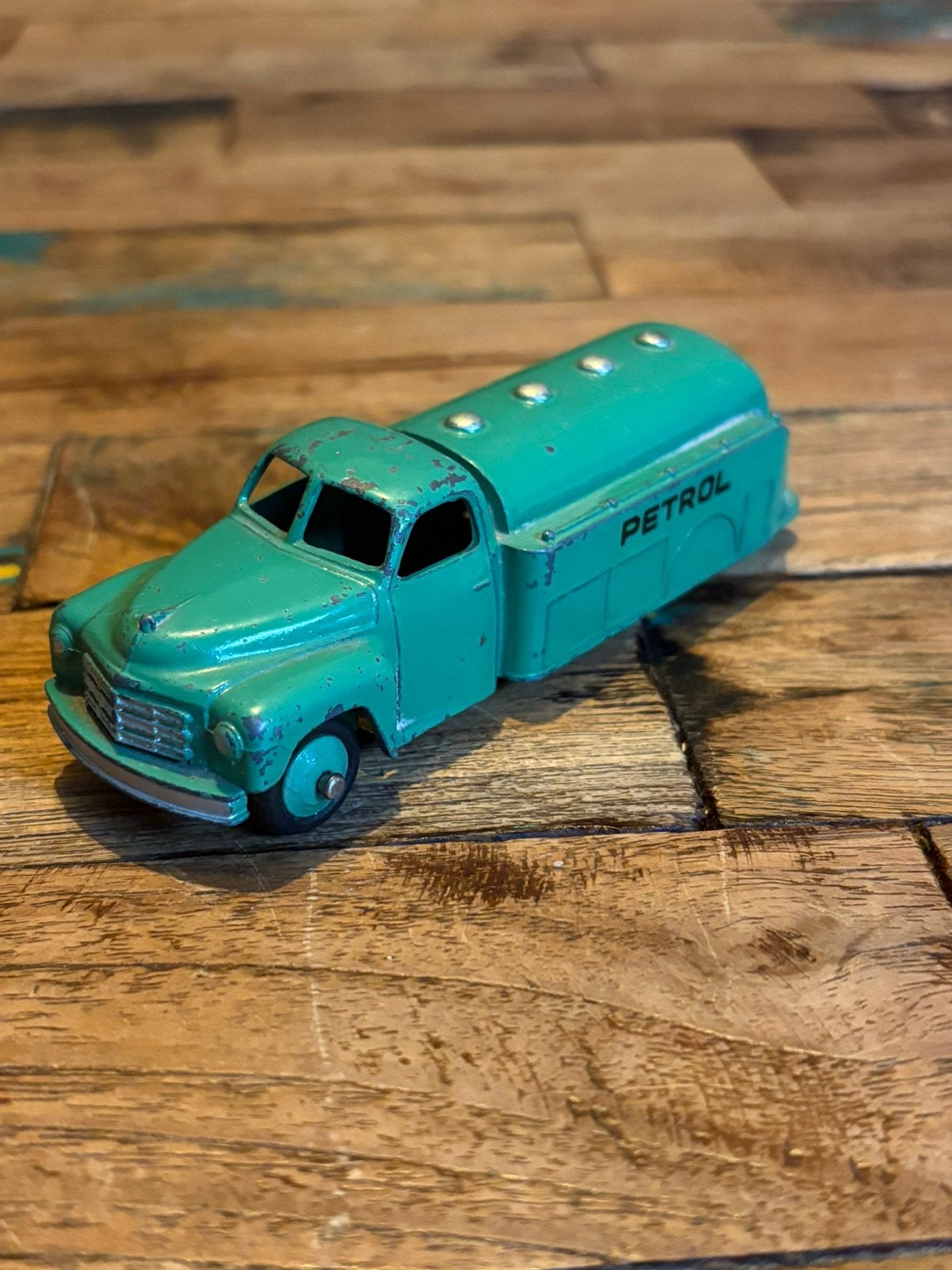 Dinky Toys 30p-G Petrol Tanker #440 (1950-1952) Origineel, Ophalen of Verzenden, Zo goed als nieuw