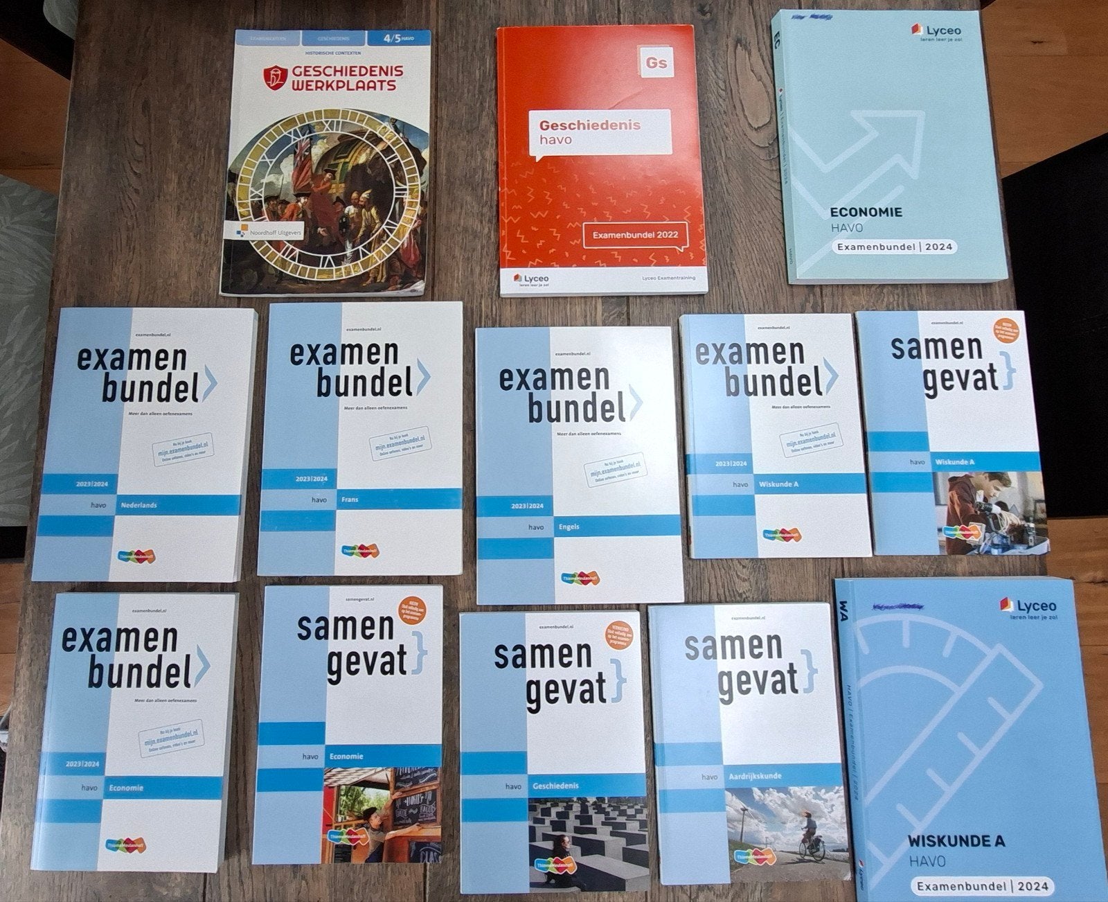 Examenbundels ned eng fr aard Wis eco, Boeken, Ophalen, Zo goed als nieuw, Overige onderwerpen