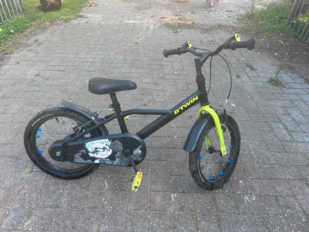 B twin kinderfiets 16inch, Fietsen en Brommers, Ophalen, Gebruikt, 16 tot 20 inch