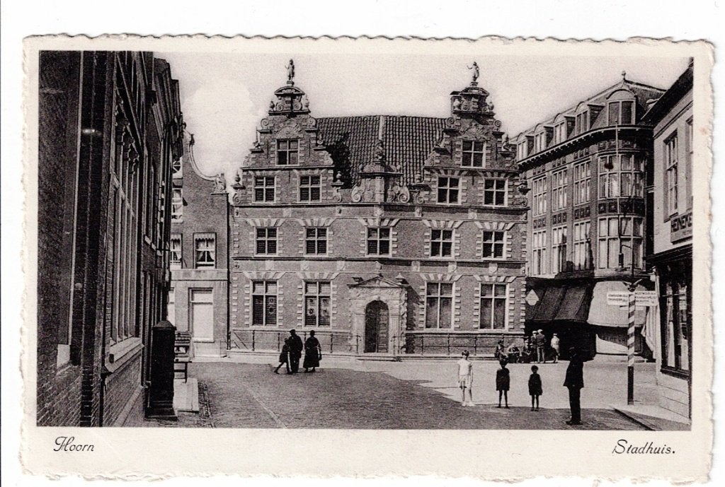 Hoorn jaren '30. Het Stadhuis aan de Nieuwstraat., Ophalen of Verzenden, 1920 tot 1940, Ongelopen, Noord-Holland