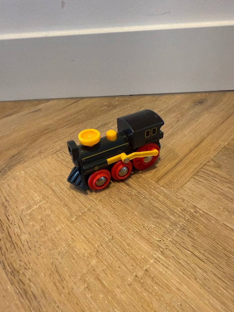 ZGAN zwart Brio houten trein stoomtrein locomotief 33617 set, Ophalen of Verzenden, Zo goed als nieuw, Rij- of Hobbelspeelgoed