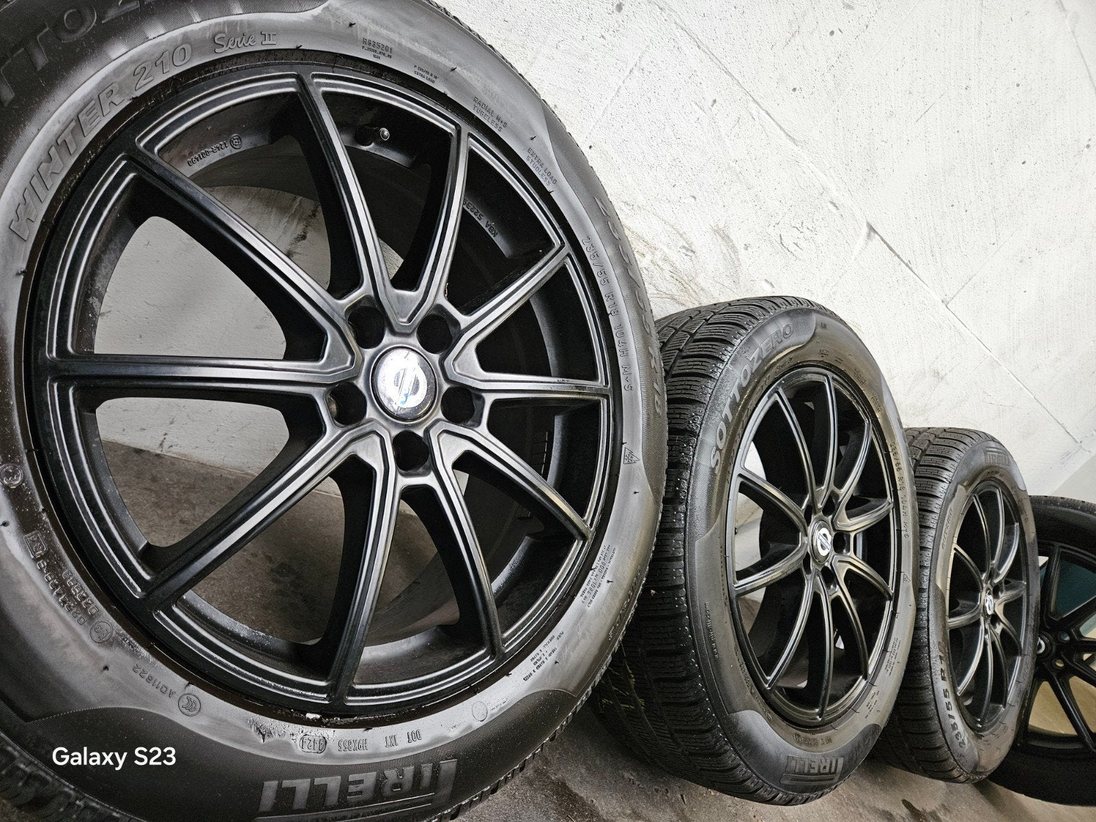18 inch Volvo XC40 EXC40 Ling&Go Ford Kuga velgen winterband, Auto-onderdelen, 18 inch, Gebruikt, Verzenden, Banden en Velgen