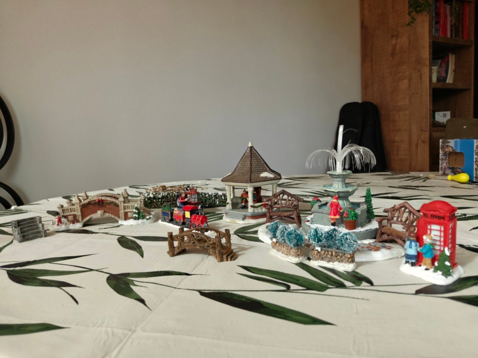 kerstdorp atributen., Ophalen, Zo goed als nieuw
