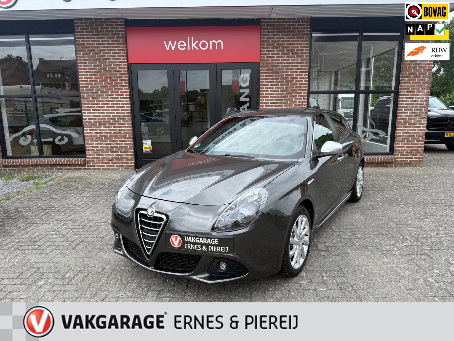 Alfa Romeo Giulietta 1.4 T Distinctive, Euro 5, 4 cilinders, Origineel Nederlands, Bedrijf