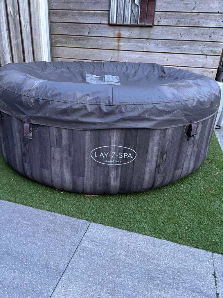Lazy spa bad zonder pomp pomp is stuk, Tuin en Terras, Bubbelbaden en Hottubs, Ophalen, Zo goed als nieuw, Pomp