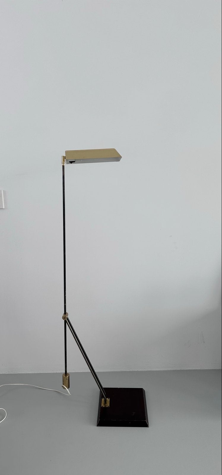Vloerlamp - Stijlvol en Functioneel Design, Huis en Inrichting, Ophalen, Gebruikt, 100 tot 150 cm, E27 (groot)