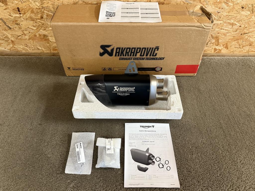 Akrapovic uitlaat Triumph Speed Triple 1200 RS 2025 A9608189, Motoren, Onderdelen | Overige, Nieuw, Verzenden