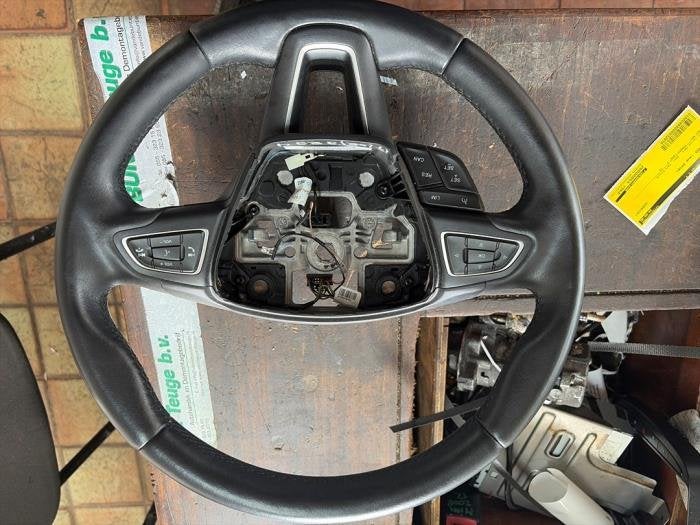 Stuurwiel van een Ford C-Max, Gebruikt, -, -, Ford