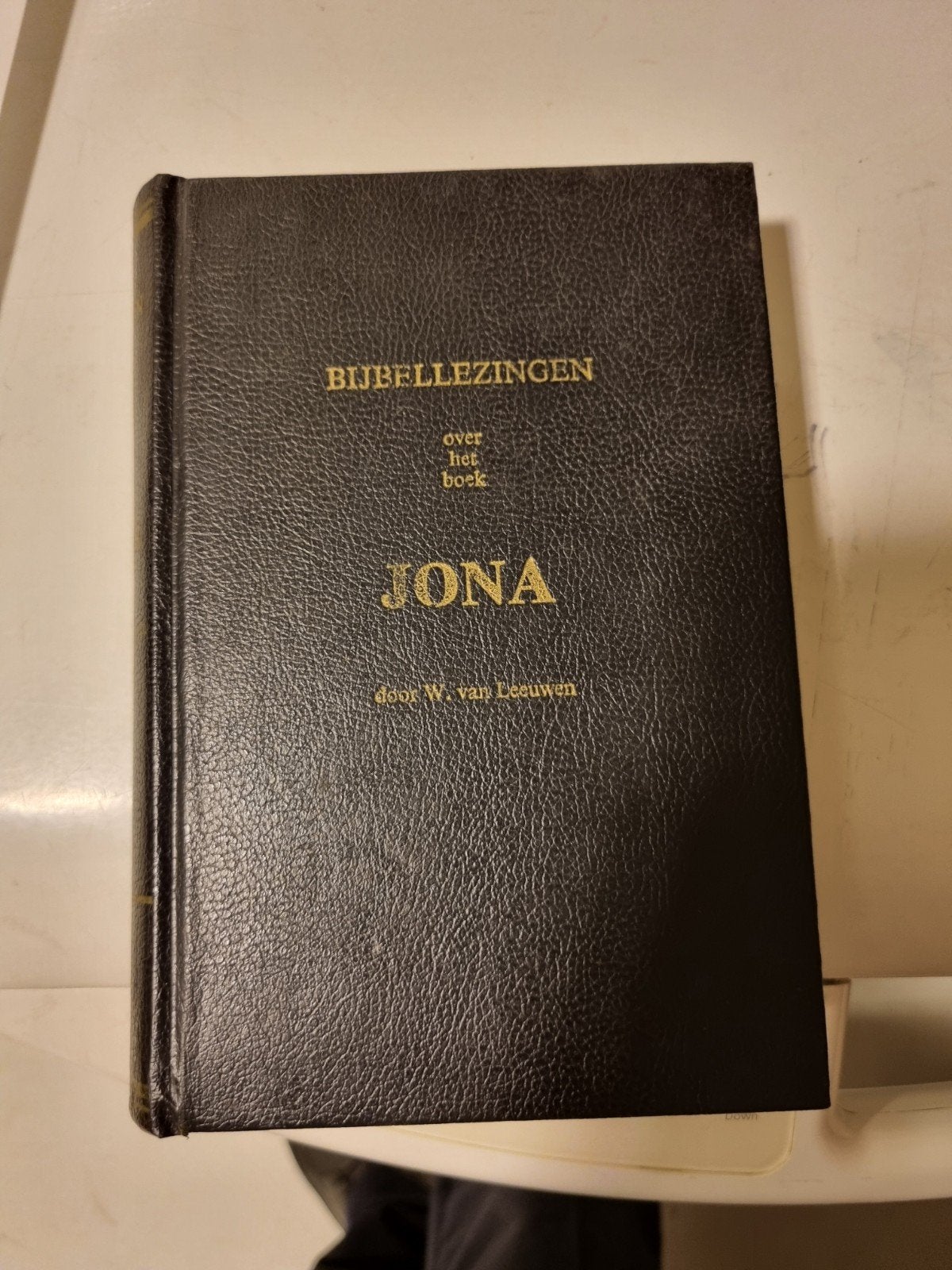 W.  van Leeuwen. Bijbellezingen over het boek Jona., Ophalen of Verzenden, Gelezen, Christendom | Protestants