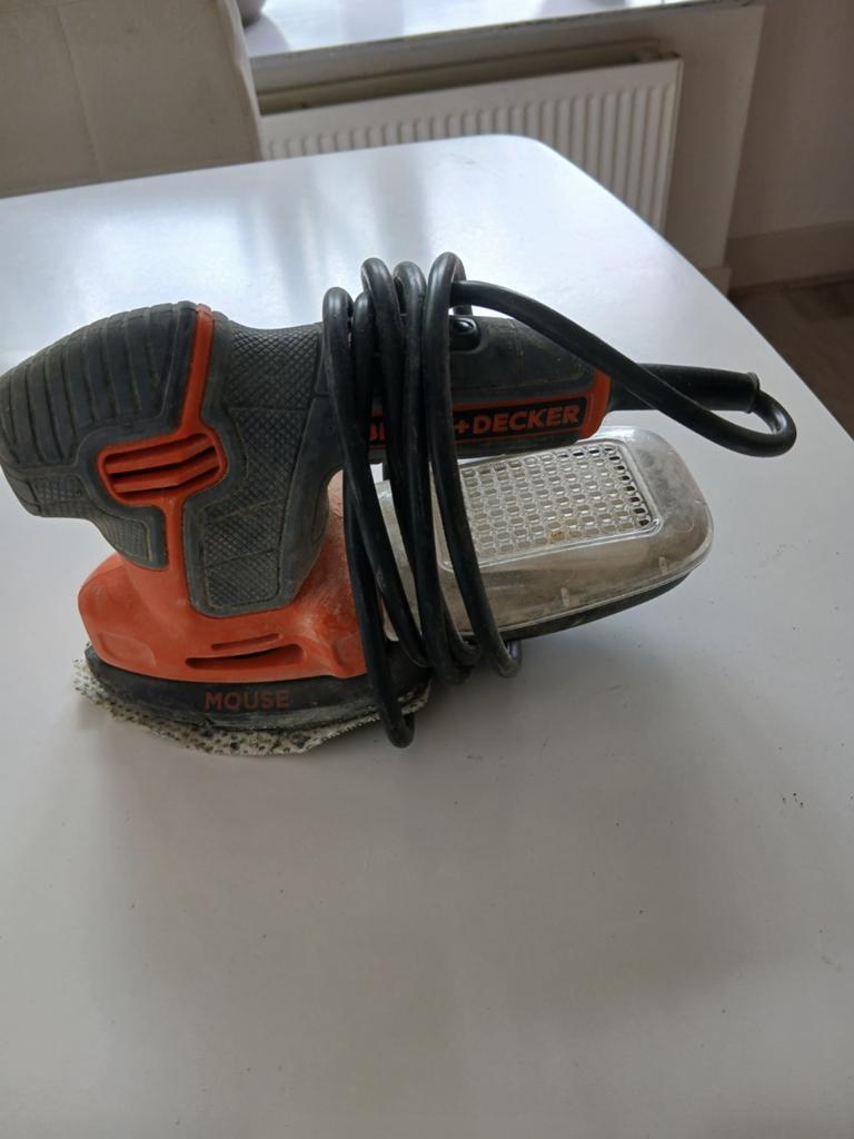 Schuurmachine Black en Dekker, Ophalen, Minder dan 600 watt, Vlakschuurmachine