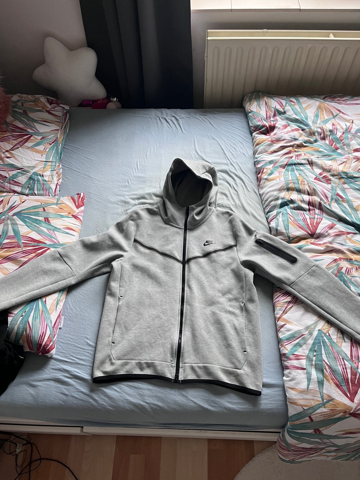 Nike vest, Kleding | Dames, Truien en Vesten, Ophalen, Zo goed als nieuw, Maat 42/44 (L), Grijs