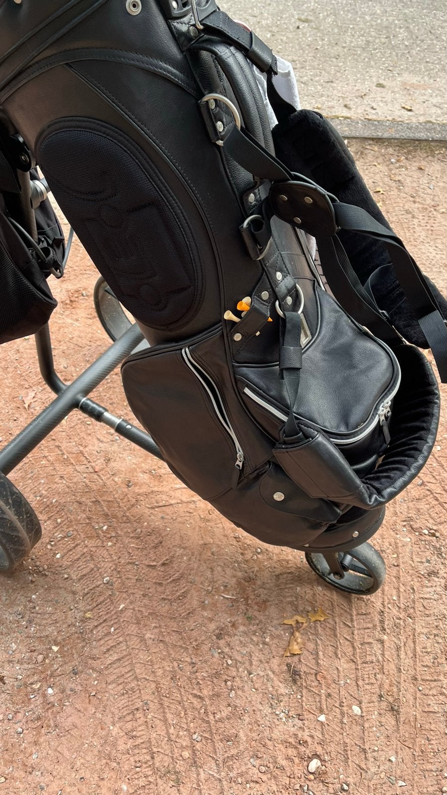 Foto 6 van BigMax JoeJo Full Grain Lederen Golftas 9x7 inch- Hybride