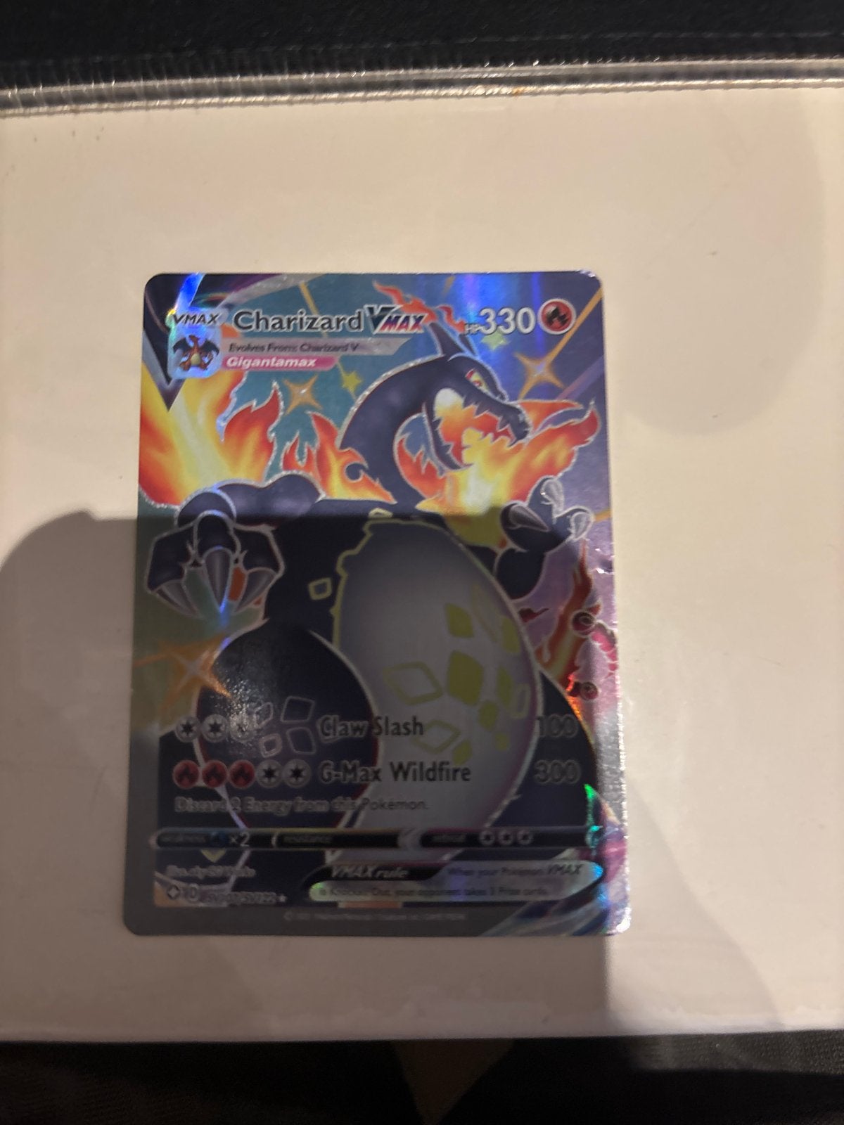 Charizard VMAX Pokémon kaart (Shiny VMAX), Ophalen of Verzenden, Zo goed als nieuw, Losse kaart, Foil
