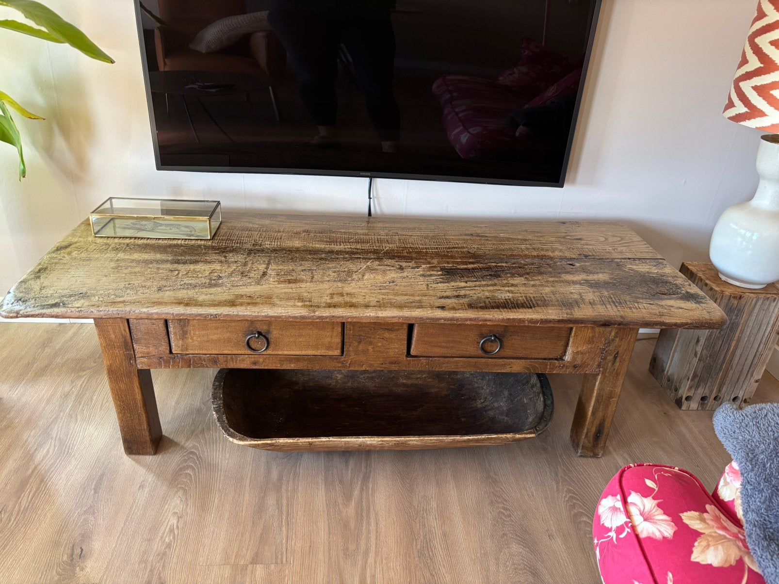 Robuuste vintage eikenhouten salontafel met 2 lades, Ophalen, Gebruikt, Eikenhout, 150 tot 200 cm