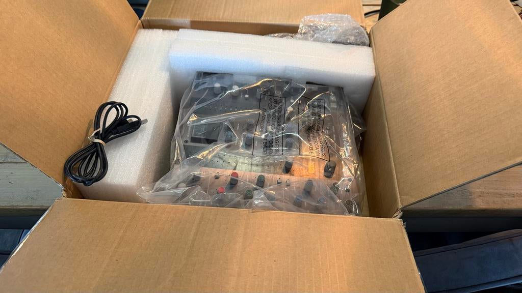 SSL UC1 Controller - Nieuw in doos, Ophalen of Verzenden, Nieuw, Minder dan 5 kanalen