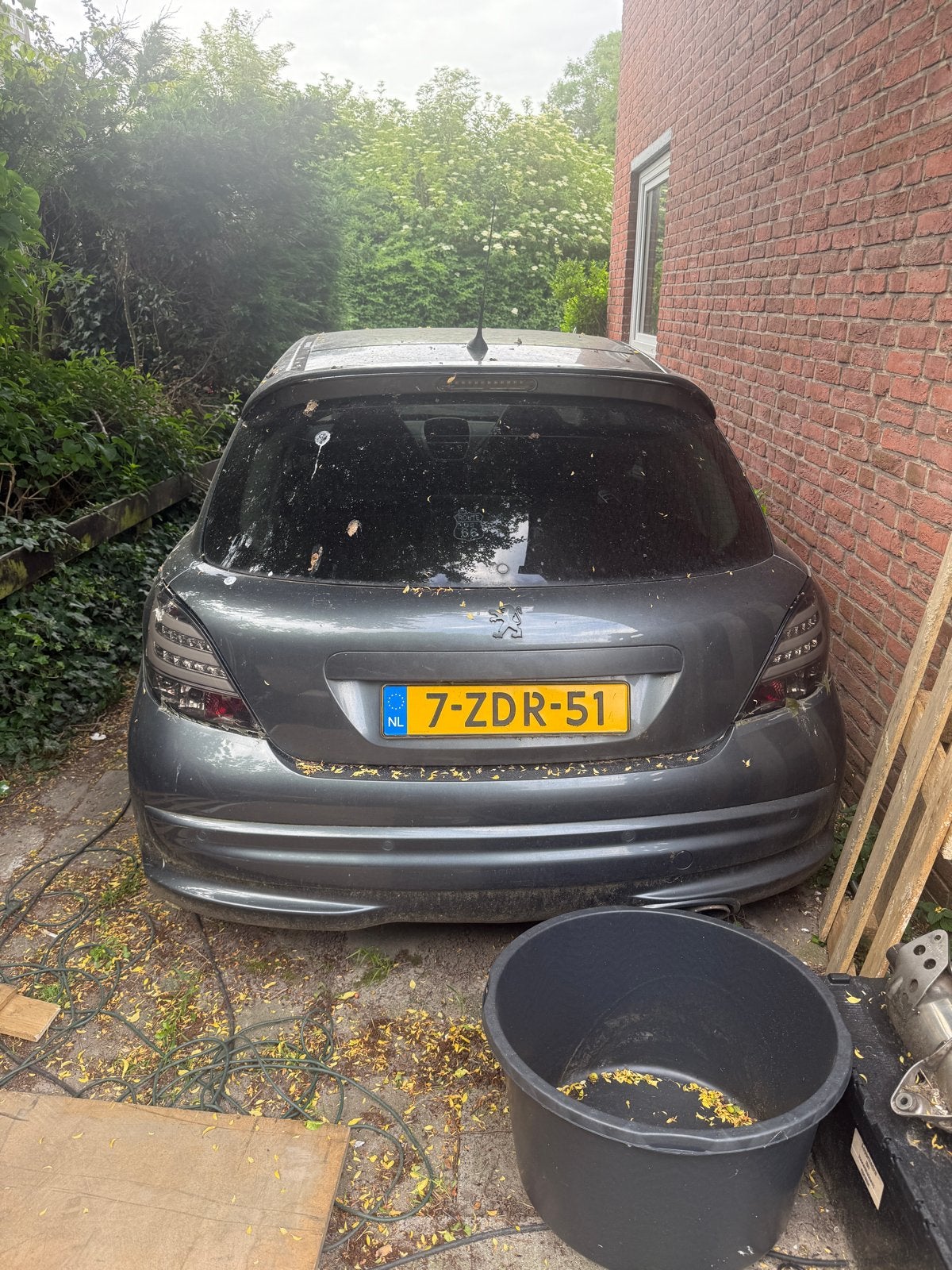 Peugeot 207 1.6 THP 16V 235pk 3DRS 2009 Grijs, Auto's, Voorwielaandrijving, 1080 kg, 4 cilinders, 4 stoelen