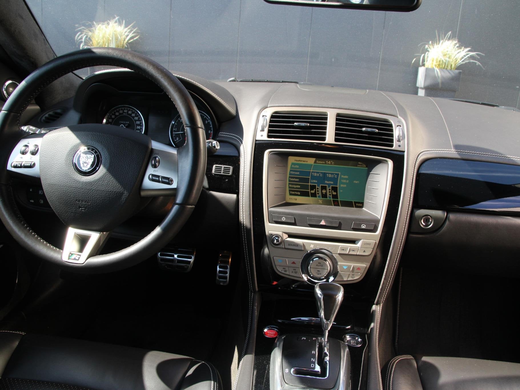 Jaguar XKR-S 4.2 V8 Coupé | 1 van 150 | B&W audio | NL-auto, Achterwielaandrijving, Gebruikt, Automatische klimaatregeling, Zwart