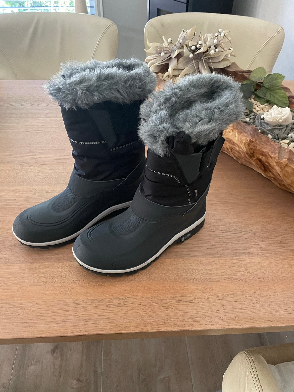 Warme sneeuwlaarzen met bontrand - Maat 38/40 (M), Ophalen, Zo goed als nieuw, Maat 38/40 (M), Overige typen