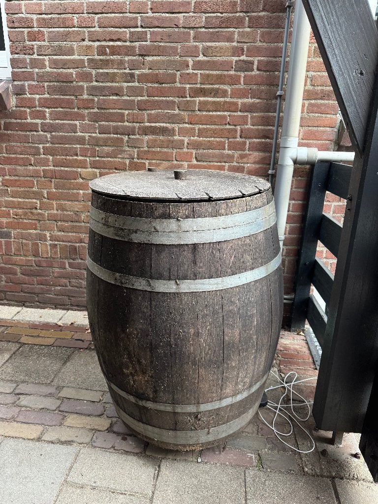 houten wijnvat, Ophalen, Gebruikt, Rond, Balkon