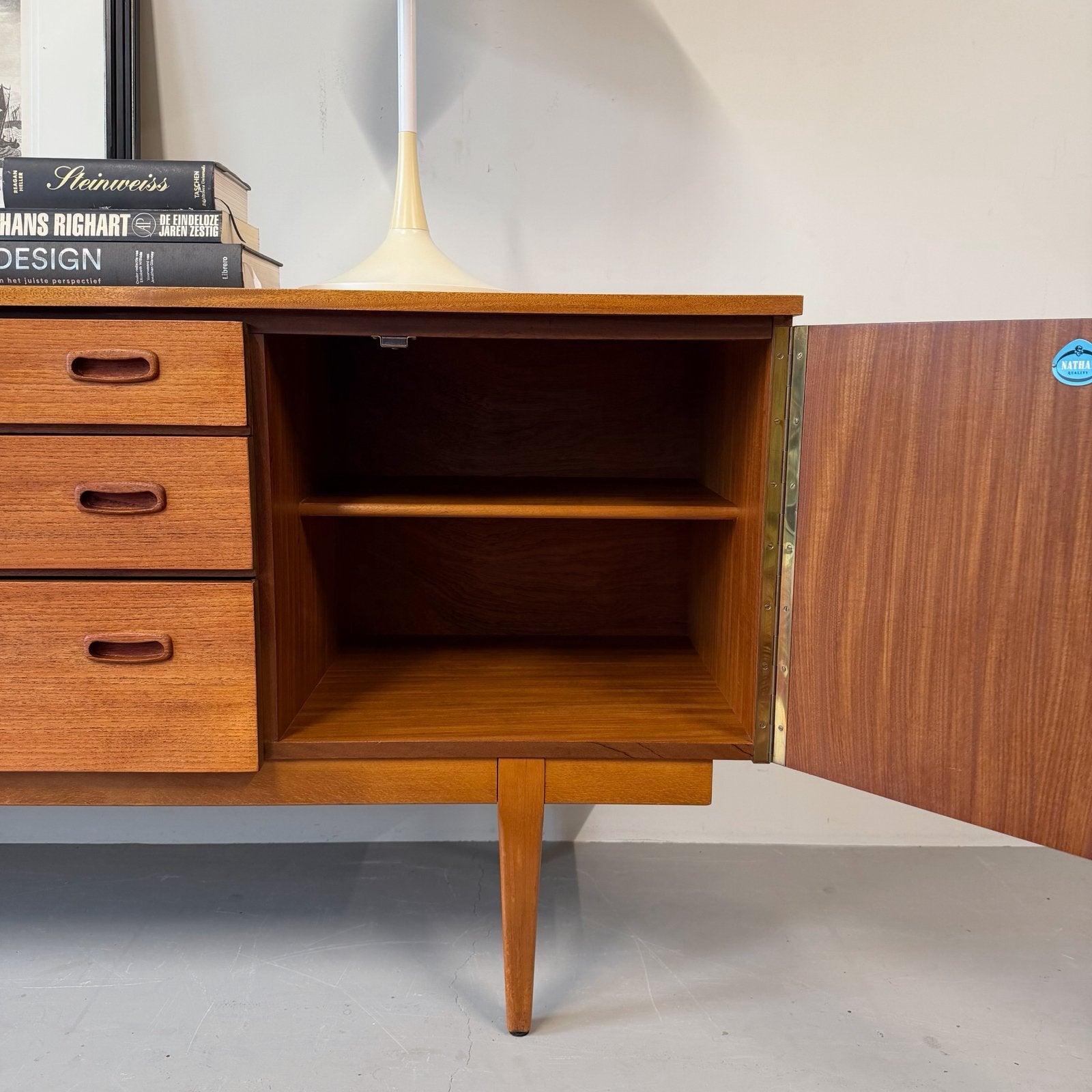 Vintage dressoir, sideboard •Nathan furniture•, Gebruikt, ., 150 tot 200 cm, Ophalen of Verzenden