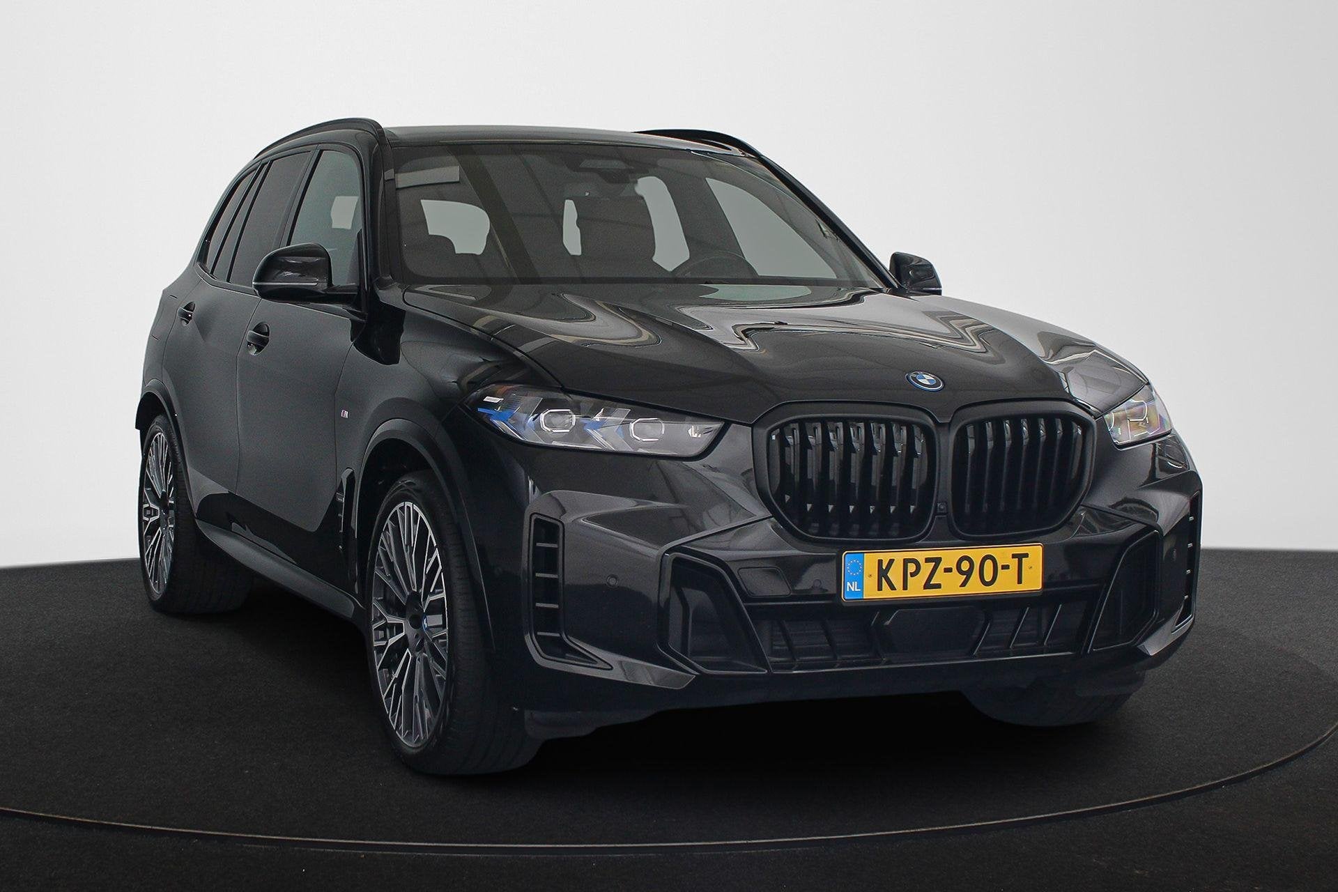 BMW X5 xDrive50e M Sport Head-Up Memory 360-Camera Harman Ka, Auto's, Gebruikt, 2395 kg, Zwart, 489 pk