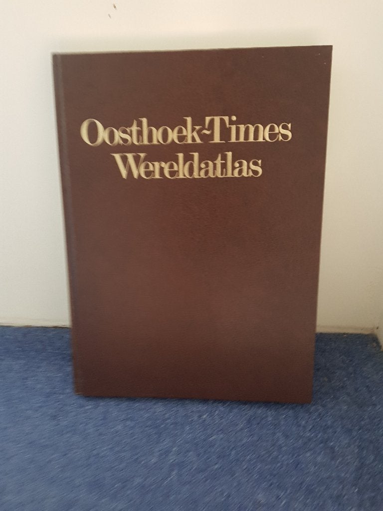 Te koop prachtige Wereld Atlas Oosthoek-Times in nieuwstaat., Overige atlassen, Ophalen of Verzenden, Zo goed als nieuw, 1800 tot 2000