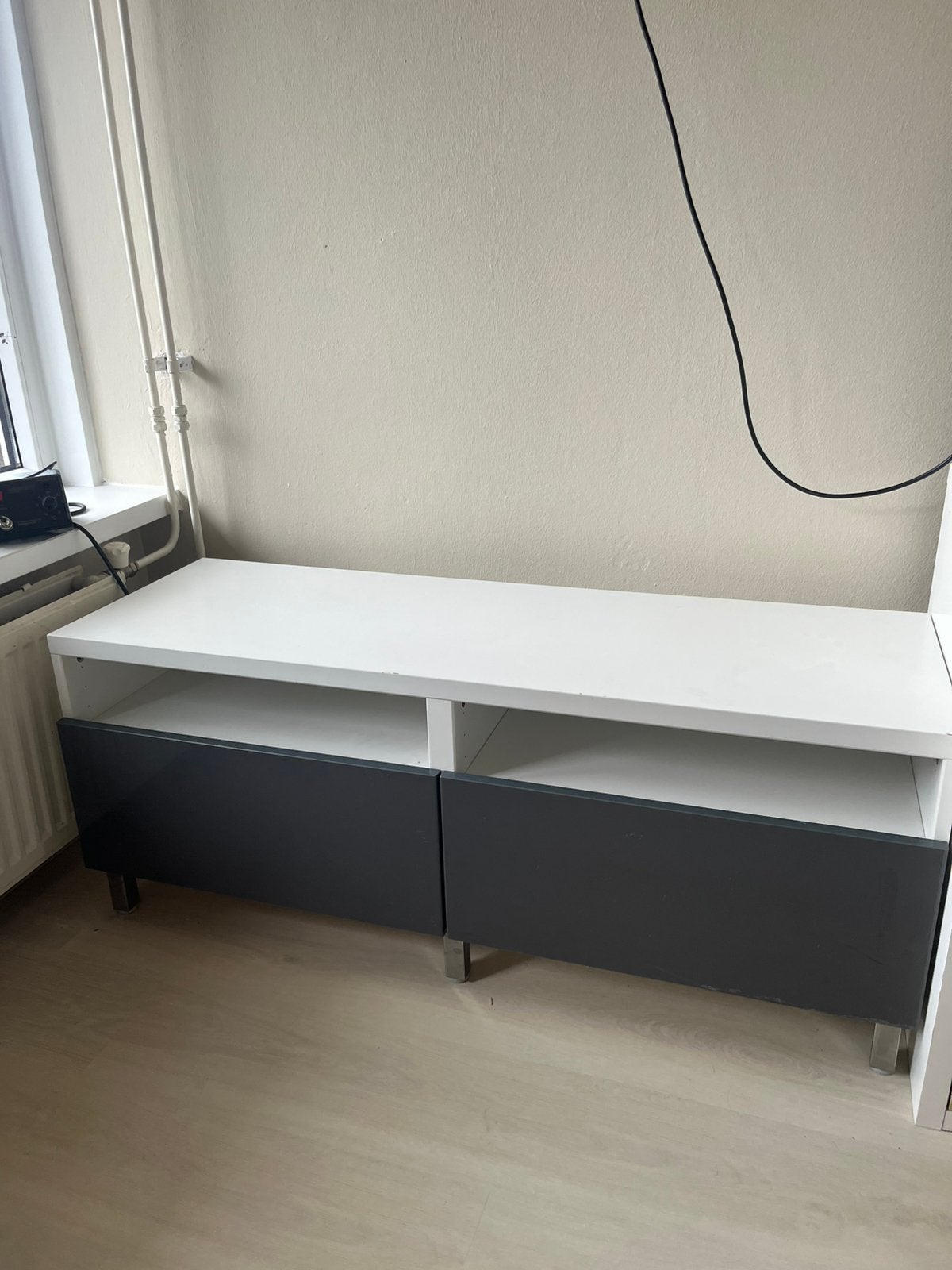 IKEA BESTÅ tv-meubel wit met 2 grijze lades — 120 cm breed, Gebruikt, 100 tot 150 cm, Minder dan 100 cm, 25 tot 50 cm