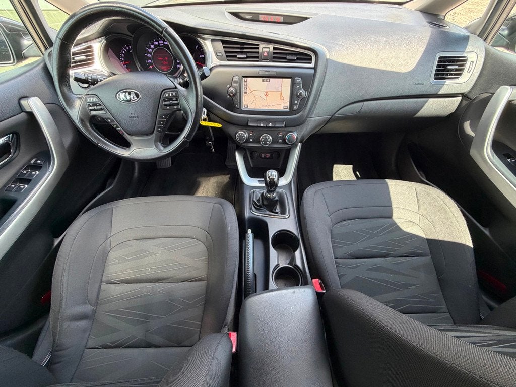 Kia Cee'd 1.4 CVVT, CarPlay, Cruise, PDC, Camera, Auto's, Kia, Voorwielaandrijving, Gebruikt, 4 cilinders, 100 pk